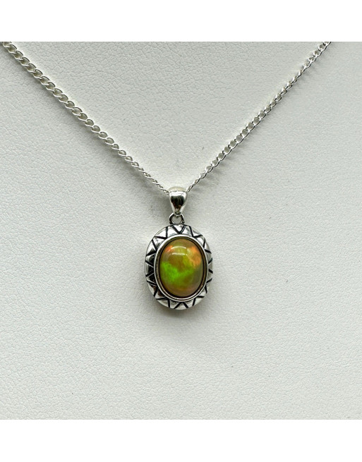 Pendentif opale naturelle éthiopienne cabochon ovale argent