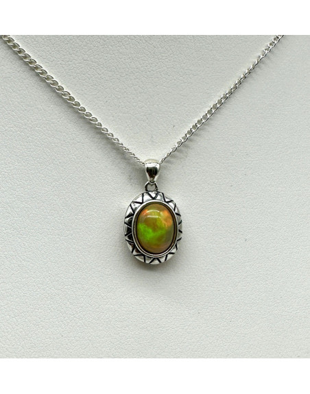 Pendentif opale naturelle éthiopienne cabochon ovale argent