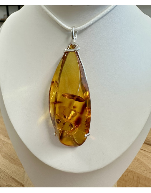 PENDENTIF AMBRE BALTIQUE ARTISANAL ATELIER 2F UNILLIANCE MINERAUX